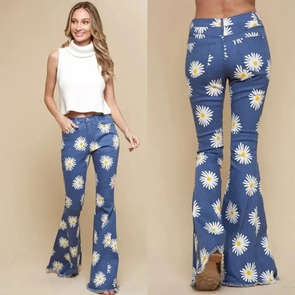 Altar'd State High Waisted Daisy Floral Printed Flare Bootcut Jeans Denim Size M - Picture 1 of 12